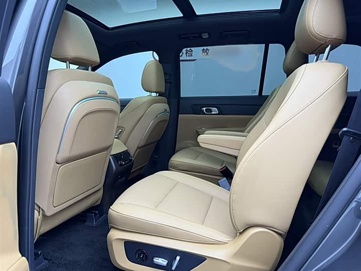 Фото 12 - LiXiang One