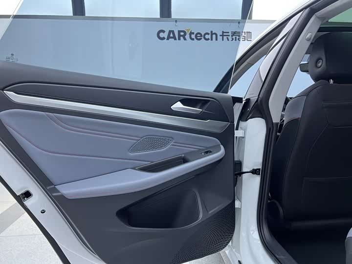 Фото 13 - Volkswagen Lamando L