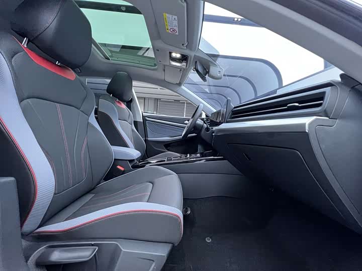 Фото 4 - Volkswagen Lamando L