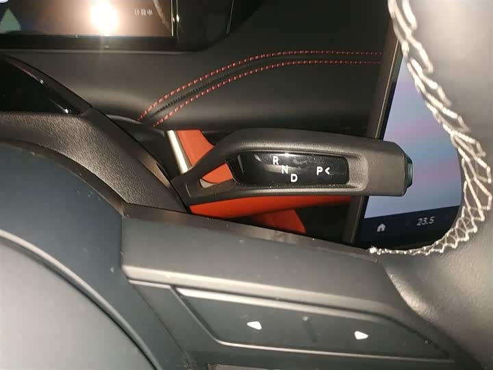 Фото 14 - Xiaomi SU7