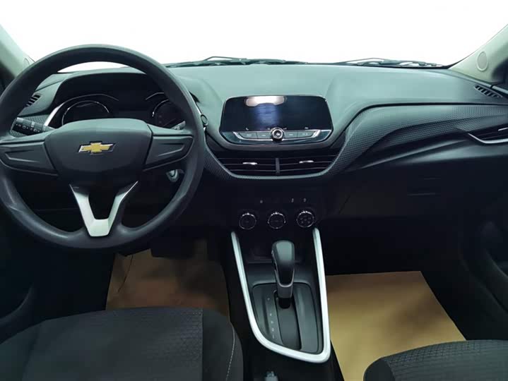 Фото 12 - Chevrolet Onix (Cavalier)