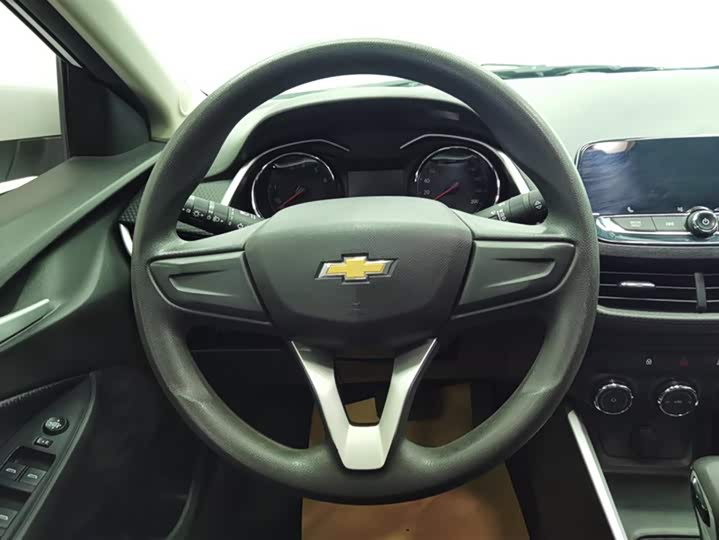 Фото 15 - Chevrolet Onix (Cavalier)