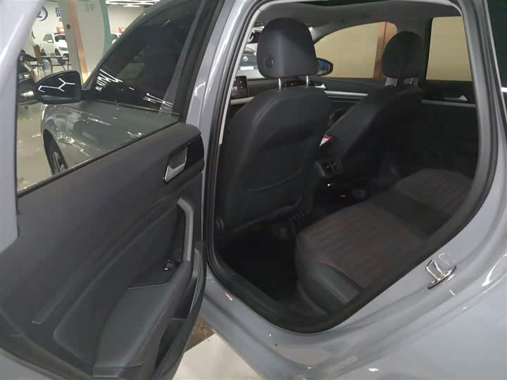 Фото 17 - Volkswagen Lavida