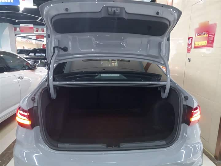 Фото 19 - Volkswagen Lavida