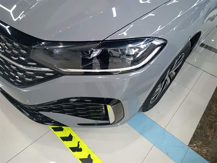 Фото 24 - Volkswagen Lavida