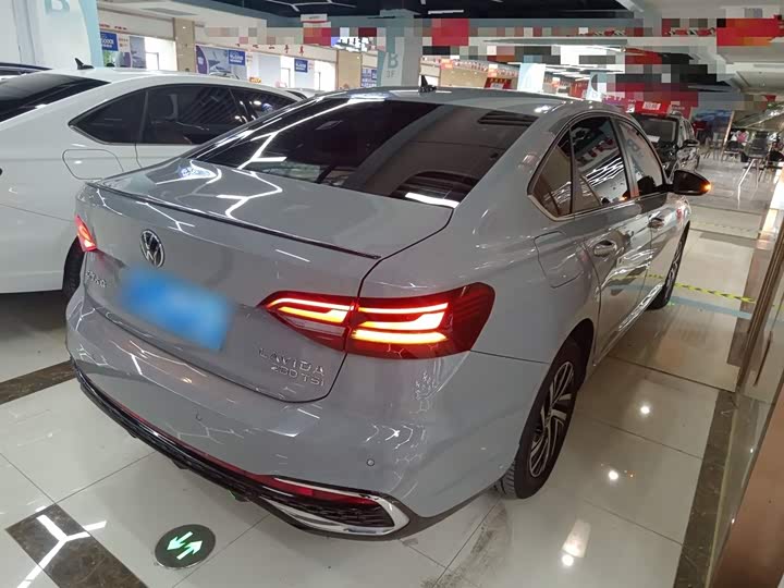 Фото 7 - Volkswagen Lavida