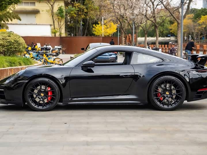 Фото 4 - Porsche 911