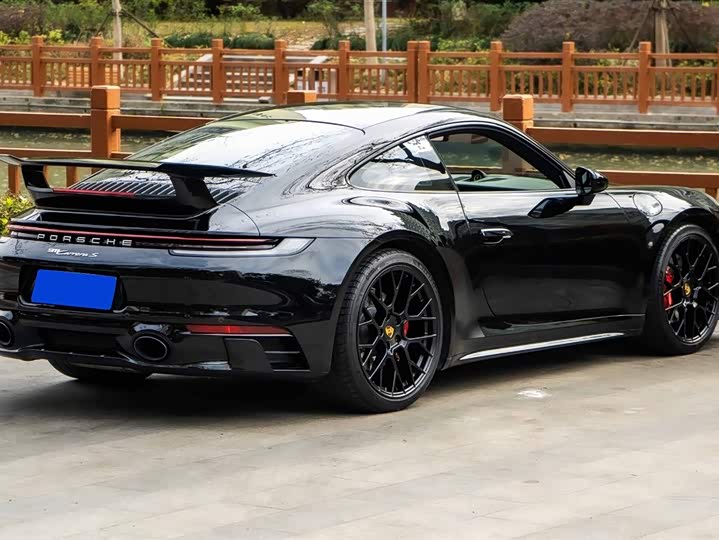 Фото 5 - Porsche 911