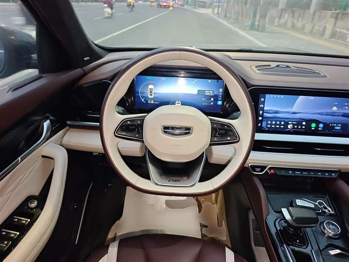 Фото 11 - Geely Monjaro