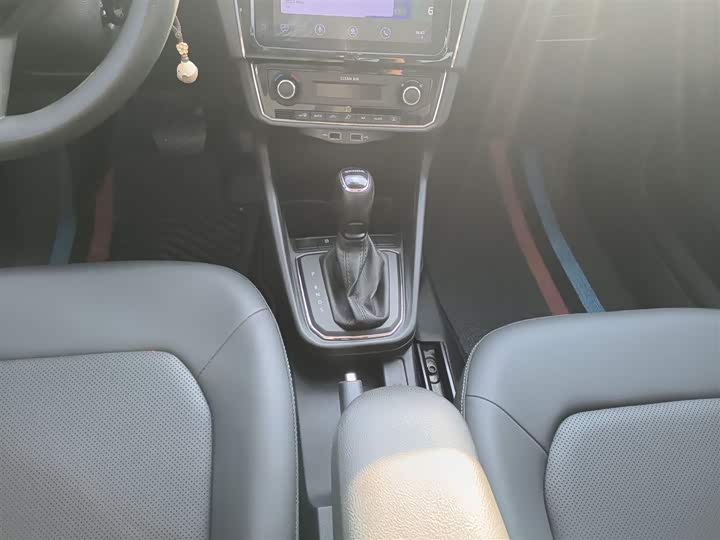 Фото 14 - Skoda Rapid