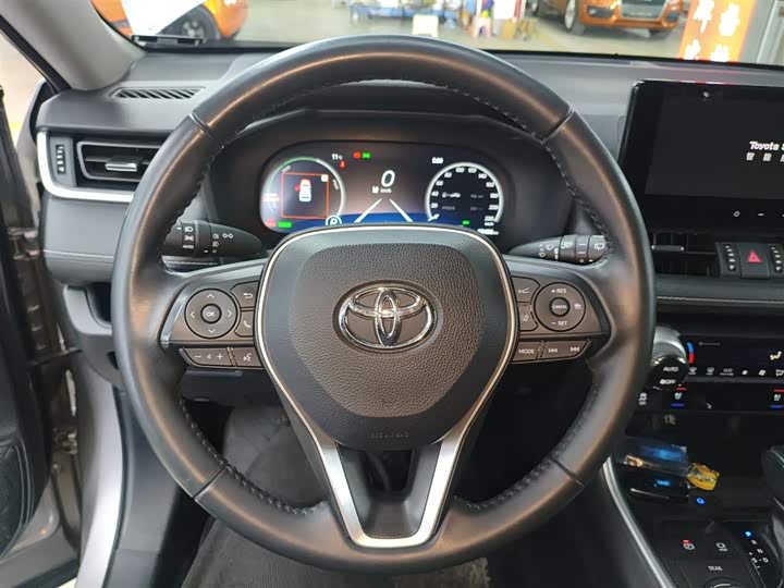 Фото 11 - Toyota Wildlander