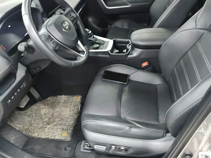 Фото 14 - Toyota Wildlander