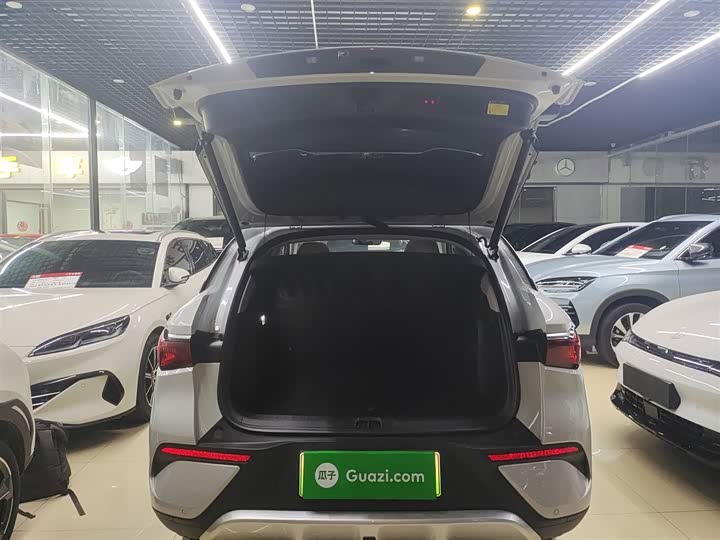 Фото 10 - BYD Yuan Plus