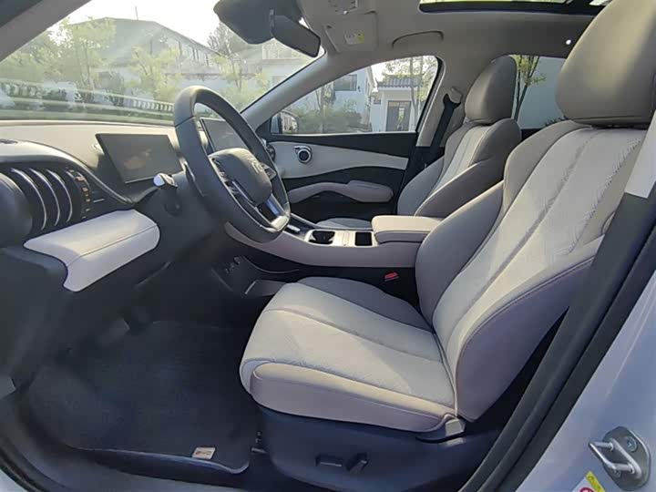 Фото 12 - BYD Yuan Plus