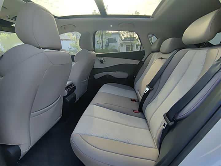 Фото 14 - BYD Yuan Plus