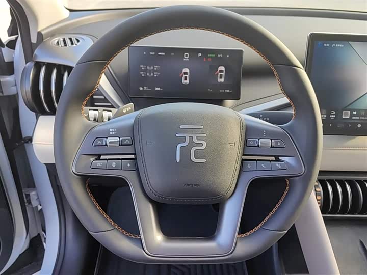 Фото 3 - BYD Yuan Plus