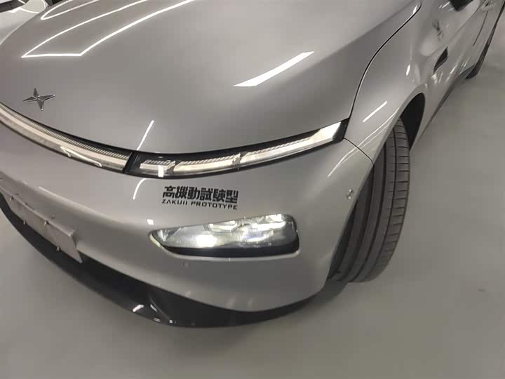 Фото 15 - XPeng P7