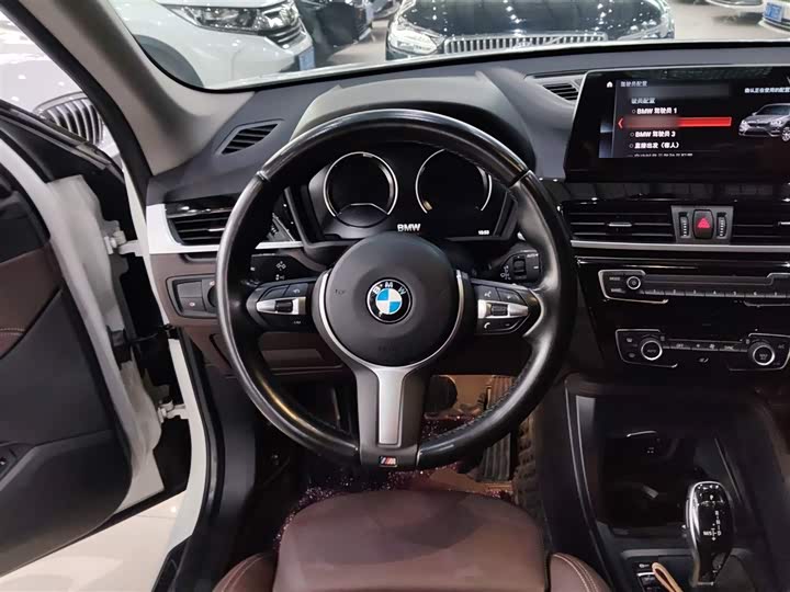 Фото 11 - BMW X1