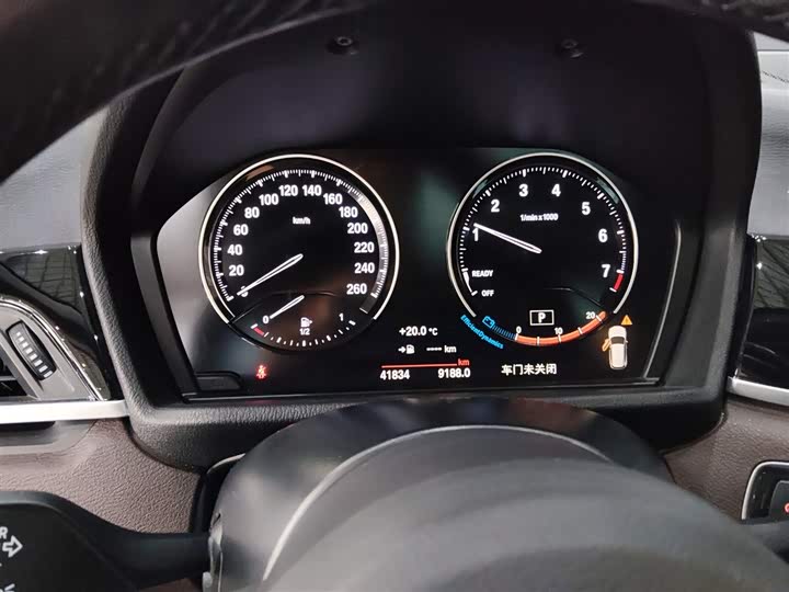 Фото 12 - BMW X1