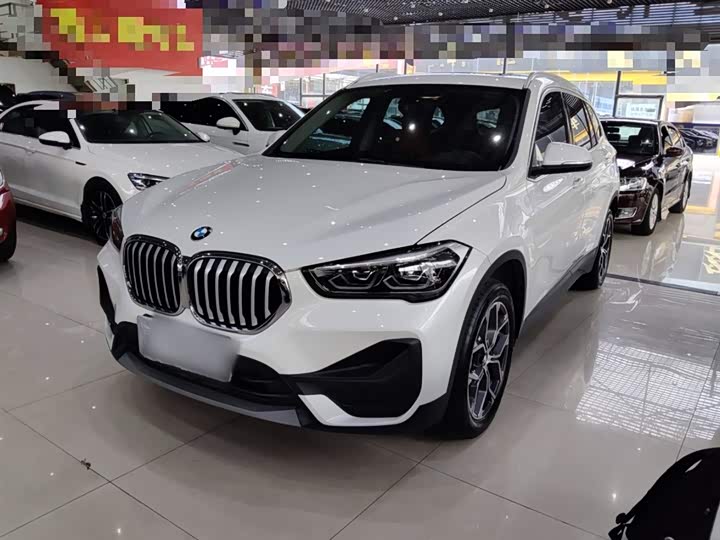 Фото 2 - BMW X1
