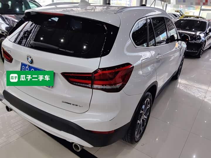 Фото 8 - BMW X1
