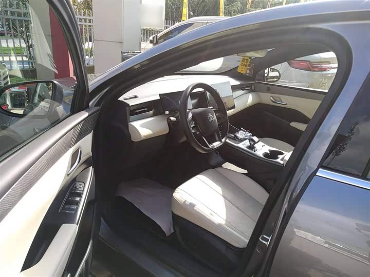 Фото 13 - BYD Qin Plus