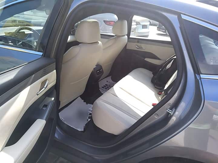 Фото 14 - BYD Qin Plus