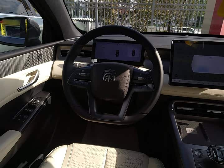 Фото 3 - BYD Qin Plus