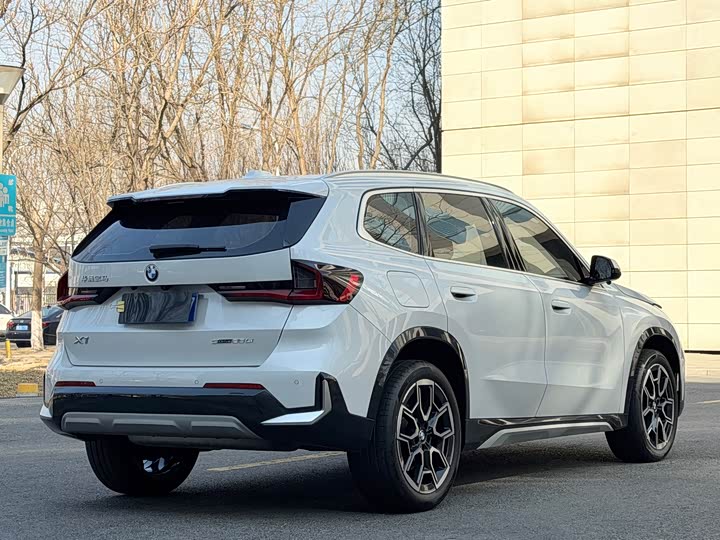 Фото 11 - BMW X1