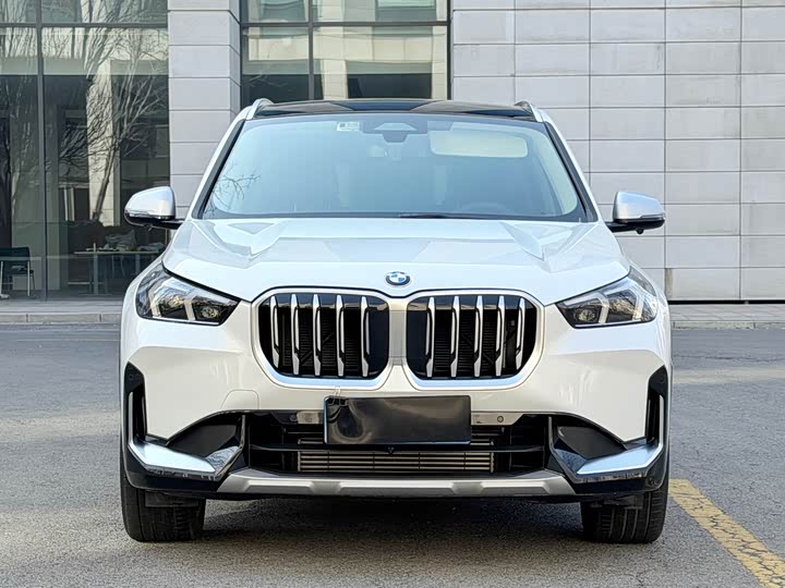 Фото 2 - BMW X1