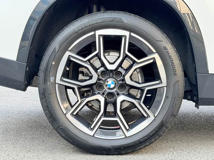 Фото 20 - BMW X1