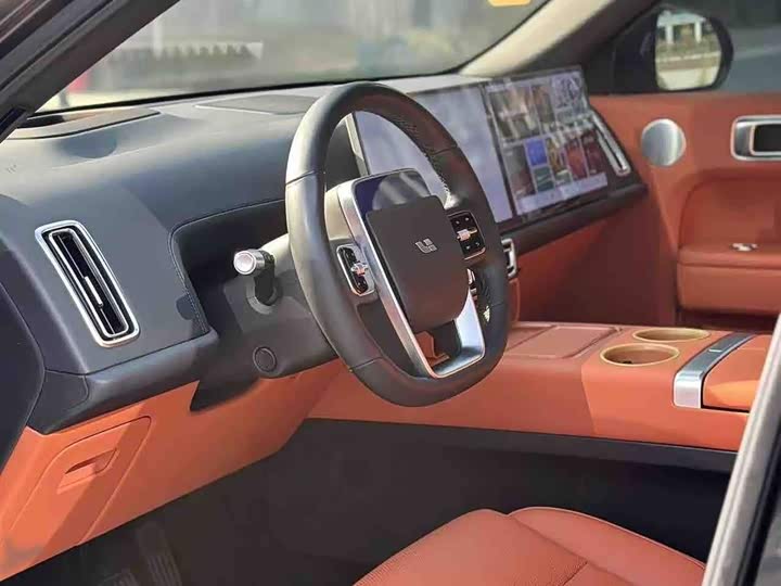 Фото 11 - LiXiang L7