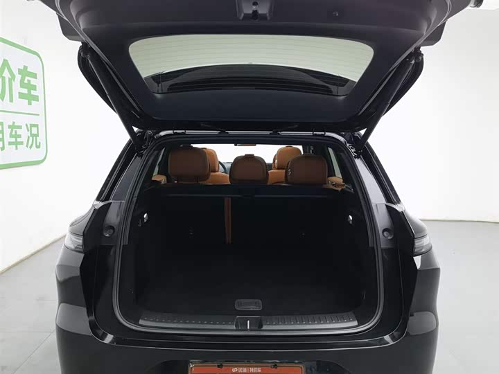 Фото 16 - LiXiang L6