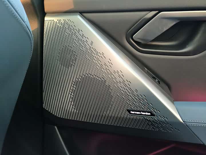 Фото 22 - BMW i5