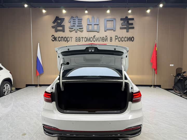 Фото 13 - Volkswagen Lavida