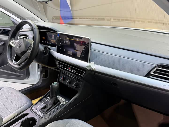 Фото 9 - Volkswagen Lavida