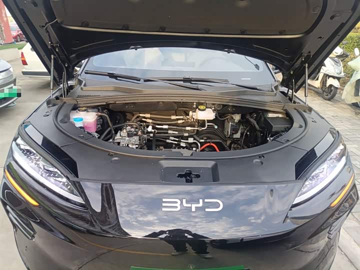 Фото 10 - BYD Song Plus Hybrid/EV