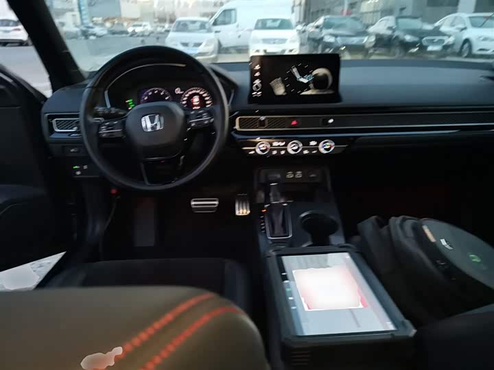 Фото 10 - Honda Civic