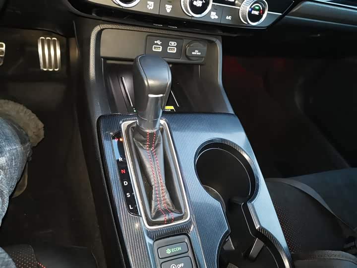 Фото 14 - Honda Civic