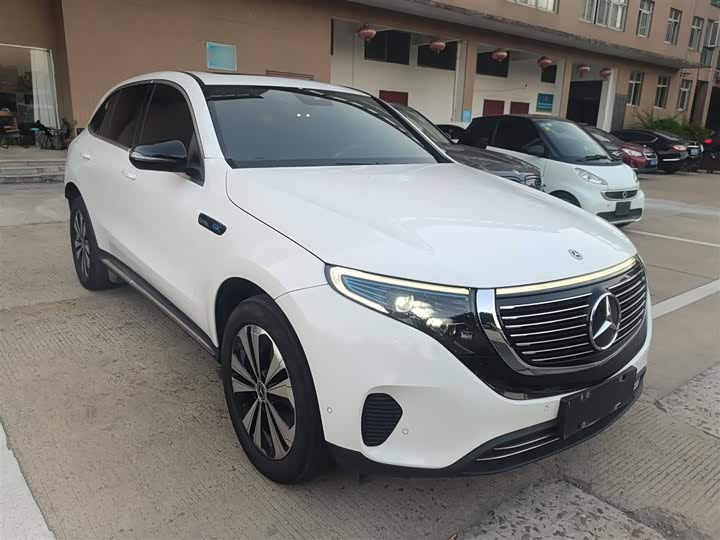 Фото 10 - Mercedes-Benz EQC