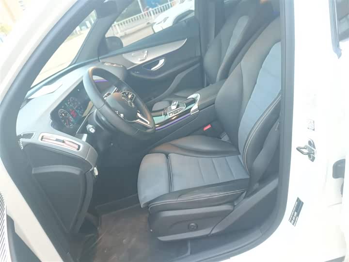 Фото 11 - Mercedes-Benz EQC