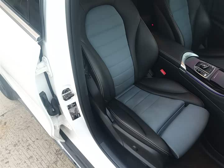 Фото 4 - Mercedes-Benz EQC