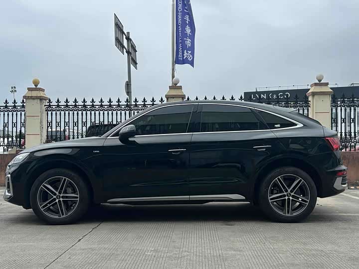 Фото 2 - Audi Q5L Sportback