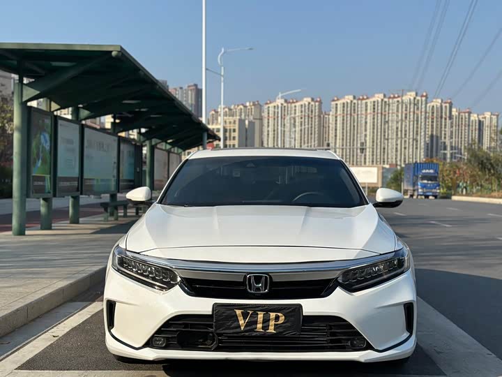 Фото 2 - Honda Inspire