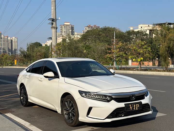 Фото 3 - Honda Inspire