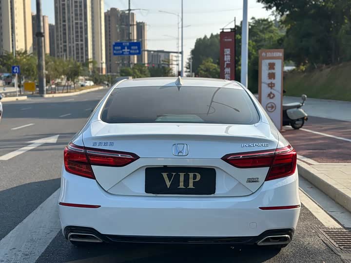 Фото 5 - Honda Inspire