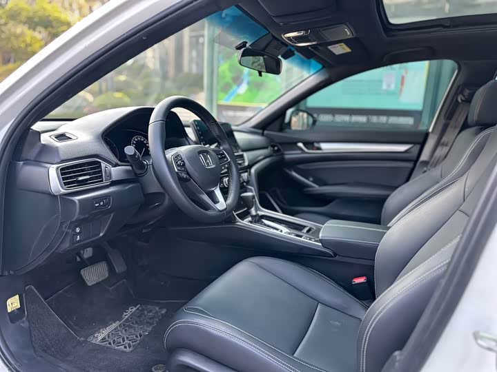 Фото 7 - Honda Inspire