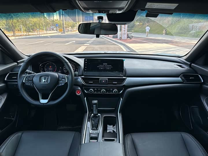 Фото 9 - Honda Inspire