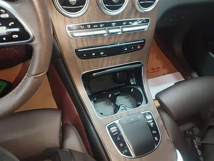 Фото 14 - Mercedes-Benz GLC-Class