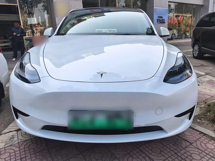 Фото 3 - Tesla Model Y